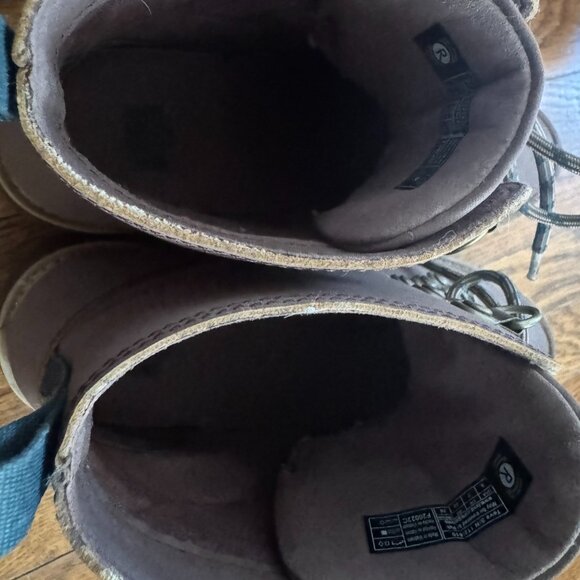 Teva Women's Midform Boot in Plum / Purple - Size 9 - Picture 13 of 14